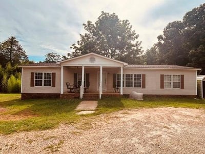 /international/us/160-kirkpatrick-rd-donalds-sc-110109259174/