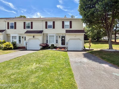 /international/us/58-carriage-lane-englishtown-nj-110108934645/
