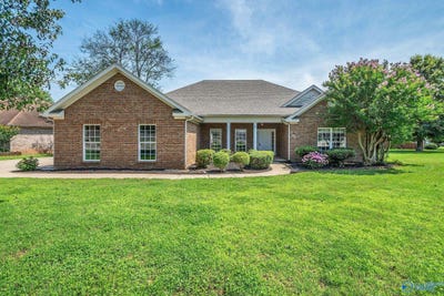 /international/us/100-tudor-place-madison-al-110108552638/