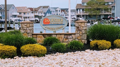 /international/us/1919-bay-boulevard-seaside-heights-nj-110108282550/