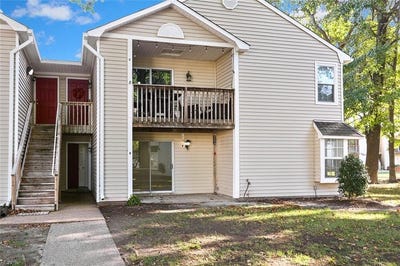 /international/us/1717-stoney-creek-arch-chesapeake-va-110120796320/