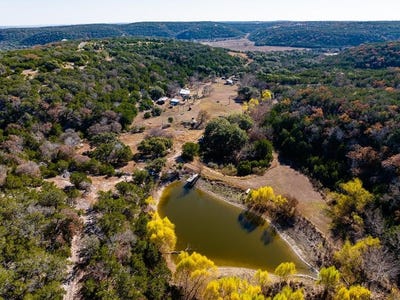 /international/us/150-s-coker-hollow-kerrville-tx-110096646025/