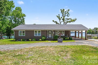 /international/us/198-vineyard-road-norwood-nc-110108165870/