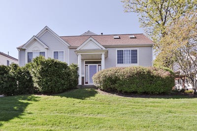 /international/us/2232-dawson-lane-algonquin-il-110107797382/