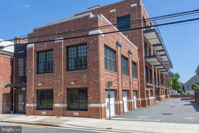/international/us/310-frederick-street-fredericksburg-va-110108610344/