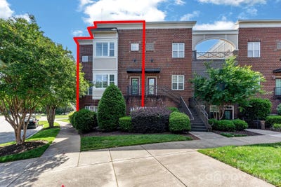 /international/us/262-harbour-place-drive-davidson-nc-110108195522/