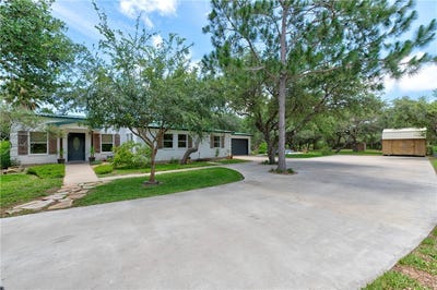 /international/us/201-w-rhodes-avenue-aransas-pass-tx-110108468694/