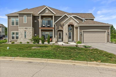 /international/us/2844-fox-lake-cir-waukesha-wi-110101420500/