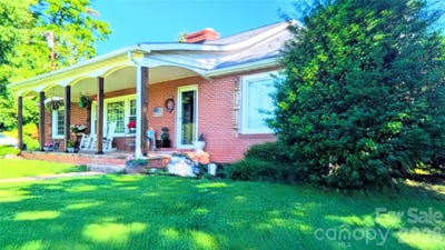 /international/us/68-hillside-terrace-drive-waynesville-nc-110108960318/