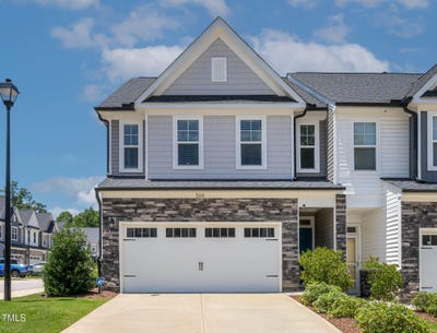 /international/us/200-hidden-run-lane-holly-springs-nc-110101097145/