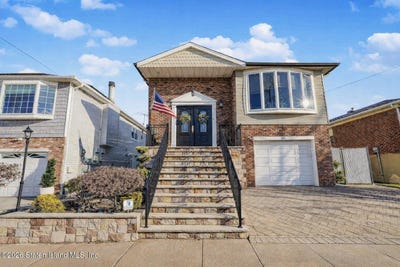 /international/us/281-thomas-street-staten-island-ny-110105023836/