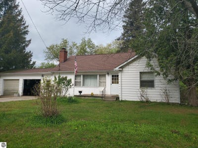 /international/us/205-highland-west-branch-mi-110108206253/
