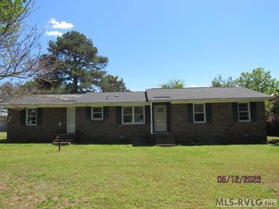 /international/us/501-e-main-st-conway-nc-110107986673/
