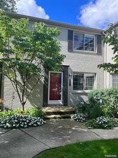 /international/us/1722-graefield-road-birmingham-mi-110108497526/
