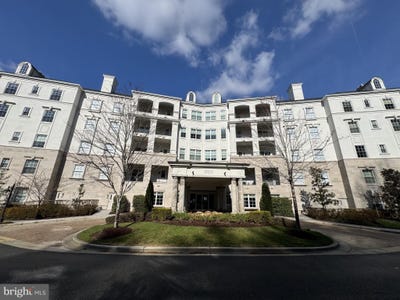 /international/us/8121-river-road-bethesda-md-110106704047/