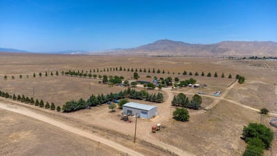 /international/us/1220-perkins-new-cuyama-ca-110108128826/