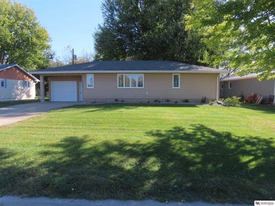 /international/us/304-s-1st-street-cedar-bluffs-ne-110120512705/
