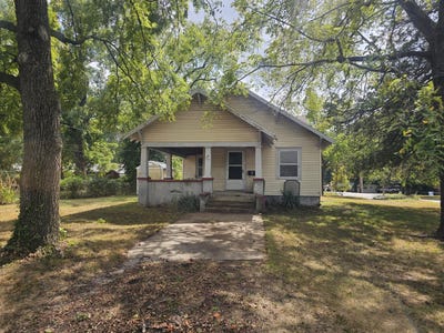 /international/us/314-jasper-street-aurora-mo-110119944373/