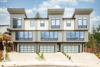 /international/us/2435-n-r-st-washougal-wa-110106297035/