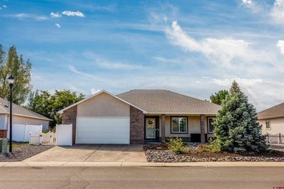 /international/us/2401-glen-view-drive-montrose-co-110110352012/