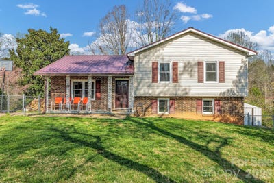 /international/us/251-reid-street-marion-nc-110106821498/