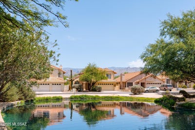 /international/us/9369-e-star-water-drive-tucson-az-110100189068/