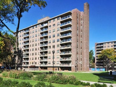 /international/us/400-cozine-ave-brooklyn-ny-110101053701/