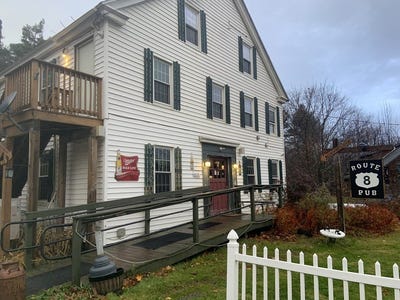 /international/us/3235-main-street-becket-ma-110103530676/