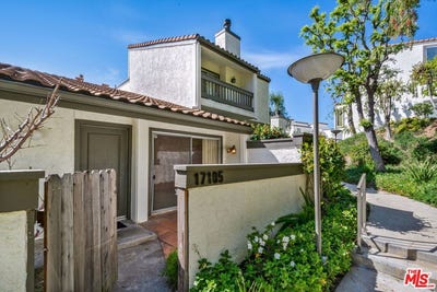 /international/us/17105-palisades-cir-pacific-palisades-ca-110106307236/