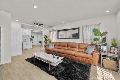 /international/us/7941-lemona-avenue-panorama-city-ca-110119730204/