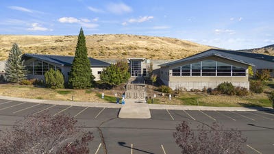 /international/us/2701-foothills-boulevard-klamath-falls-or-110106156212/