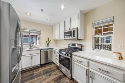 /international/us/25812-iris-moreno-valley-ca-110109996113/