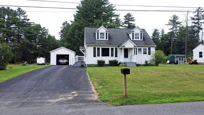 /international/us/8-fatima-street-morrisonville-ny-110100817150/