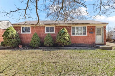 /international/us/6715-niagara-street-romulus-mi-110106817366/