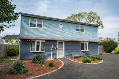 /international/us/46-stone-lane-levittown-ny-110099095309/