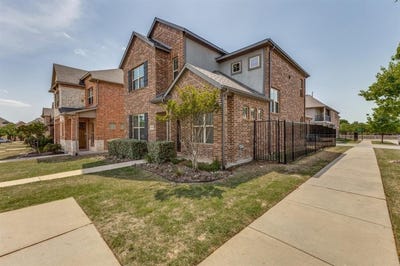 /international/us/1064-margo-drive-allen-tx-110100393900/