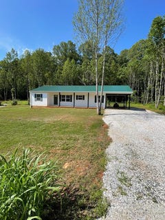 /international/us/212-cornfield-lane-appomattox-va-110100393507/