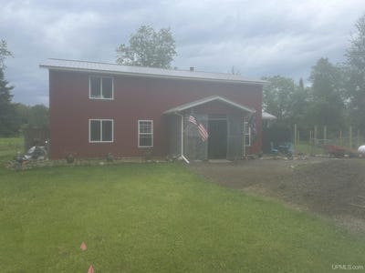 /international/us/357-premo-creek-road-crystal-falls-mi-110109000150/