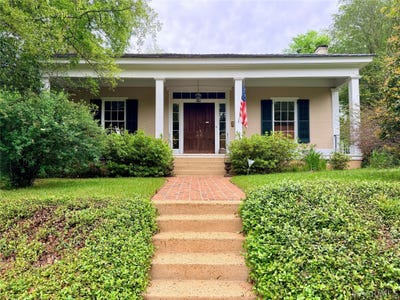 /international/us/202-herbert-street-greenville-al-110107462950/