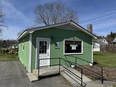 /international/us/141-clay-st-alderson-wv-110107314005/