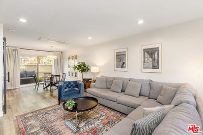 /international/us/8025-redlands-st-playa-del-rey-ca-110107210718/