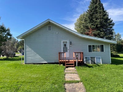 /international/us/484-8th-ave-s-park-falls-wi-110102573976/