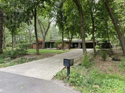 /international/us/12616-s-83rd-avenue-palos-park-il-110109517147/