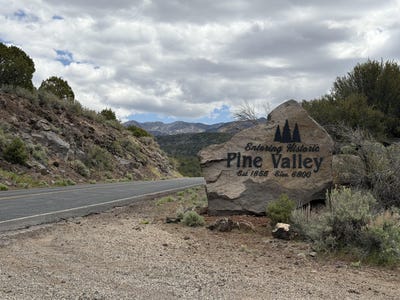 /international/us/856-w-graff-cir-pine-valley-ut-110106298171/