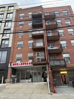 /international/us/138-10-35th-avenue-flushing-ny-110104547502/