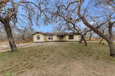 /international/us/129-n-county-road-1012-kingsville-tx-110108393703/