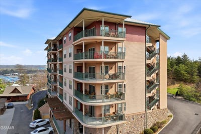 /international/us/410-big-bear-way-pigeon-forge-tn-110106766678/