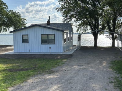 /international/us/19492-west-shore-ave-huron-sd-110099169741/