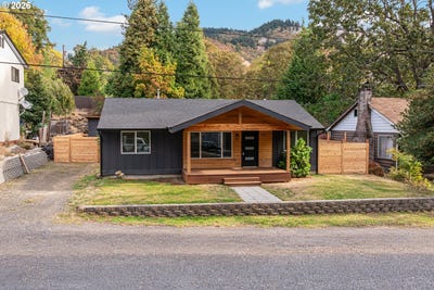 /international/us/646-se-oak-st-whitesalmon-wa-110120423748/