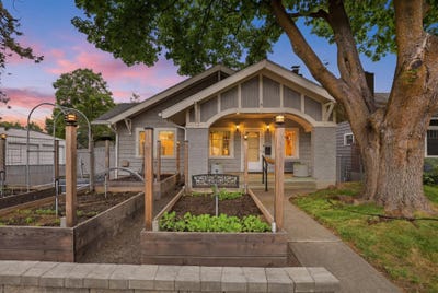 /international/us/303-e-16th-ave-spokane-wa-110108548756/
